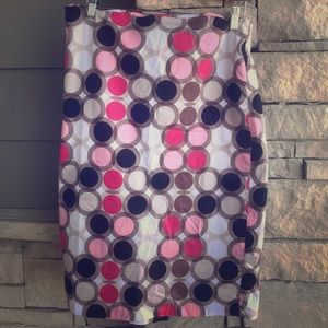 Gorgeous SPRING Skirt. 7th Ave, Size 14. Flirty!